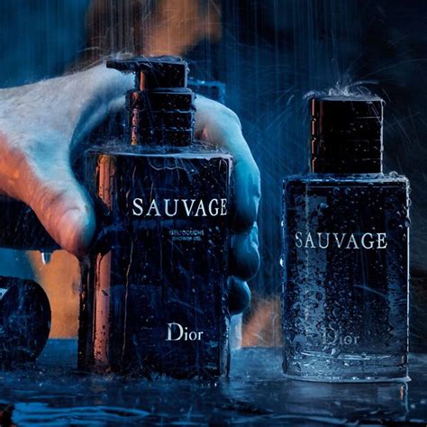 Sauvage Shower Gel: Cleanses, Refreshes and Scents the Skin